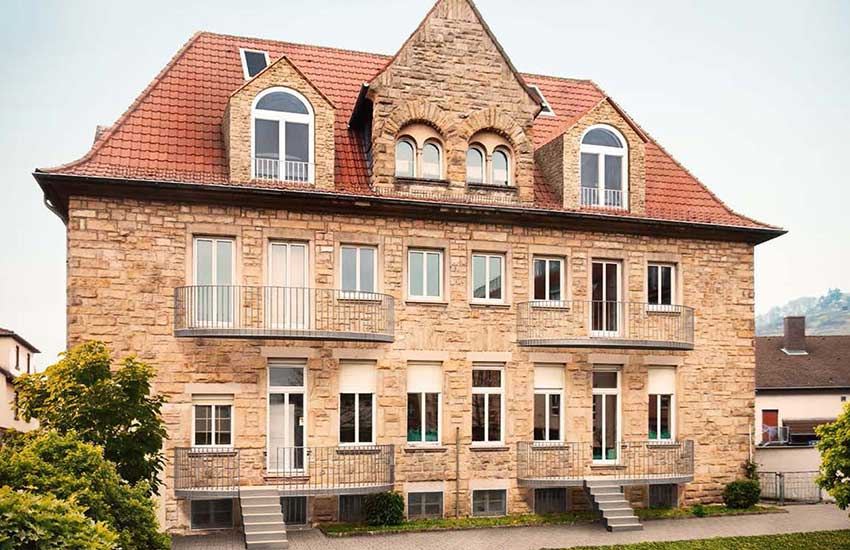 Sanierter Altbau aus Sandstein in Heppenheim